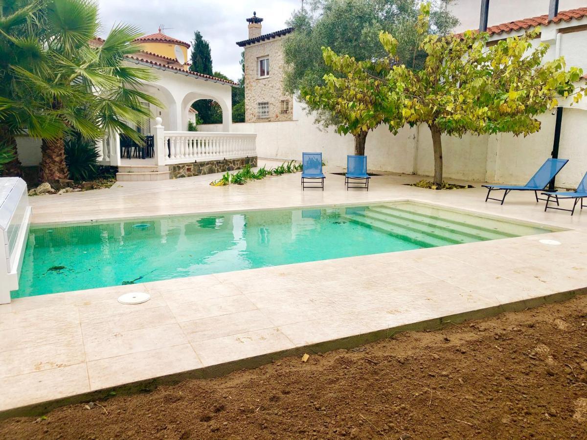 Villa Carmanco 101 Empuriabrava Exterior foto